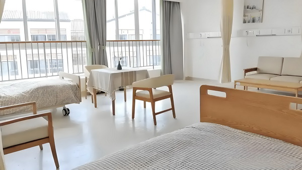 深圳工作几年可以落户_董璇谈2任丈夫：从没想过会和高云翔离婚，张维伊敢娶我很勇敢 董璇谈2任在心并没有放上